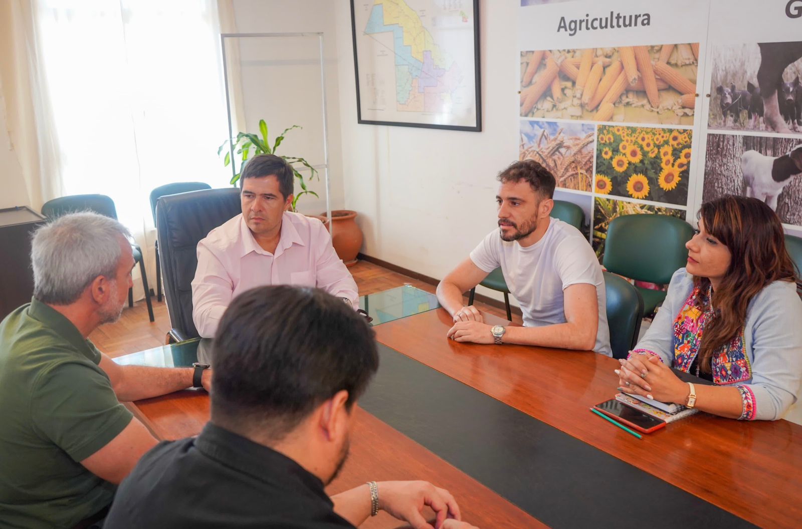 PRODUCCIÓN JUNTO A  ECOM CHACO, TRABAJAN EN LA CREACIÓN DE UNA PLATAFORMA DIGITAL PARA EL SECTOR PRODUCTIVO