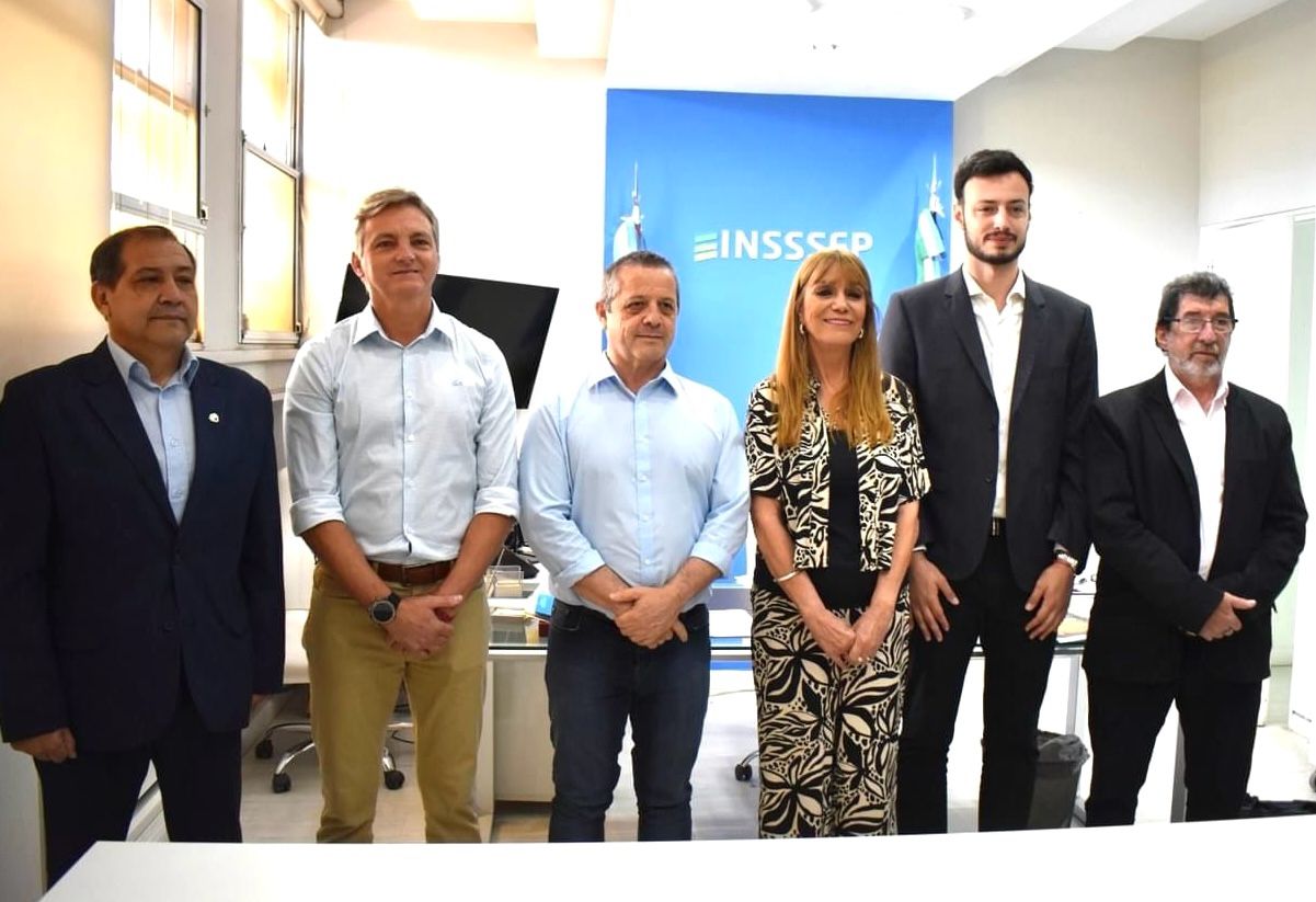 SE COMPLETÓ EL DIRECTORIO DEL INSSSEP CON LA ASUNCIÓN DE VOCALES Y SÍNDICO