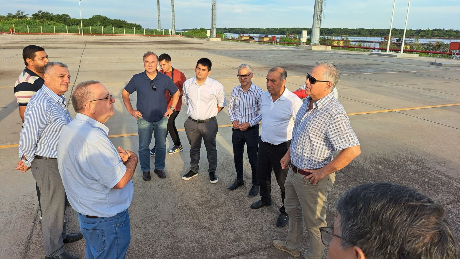 PUERTO LAS PALMAS: EL GOBIERNO TRABAJA EN LA OPERATIVIDAD PORTUARIA 
