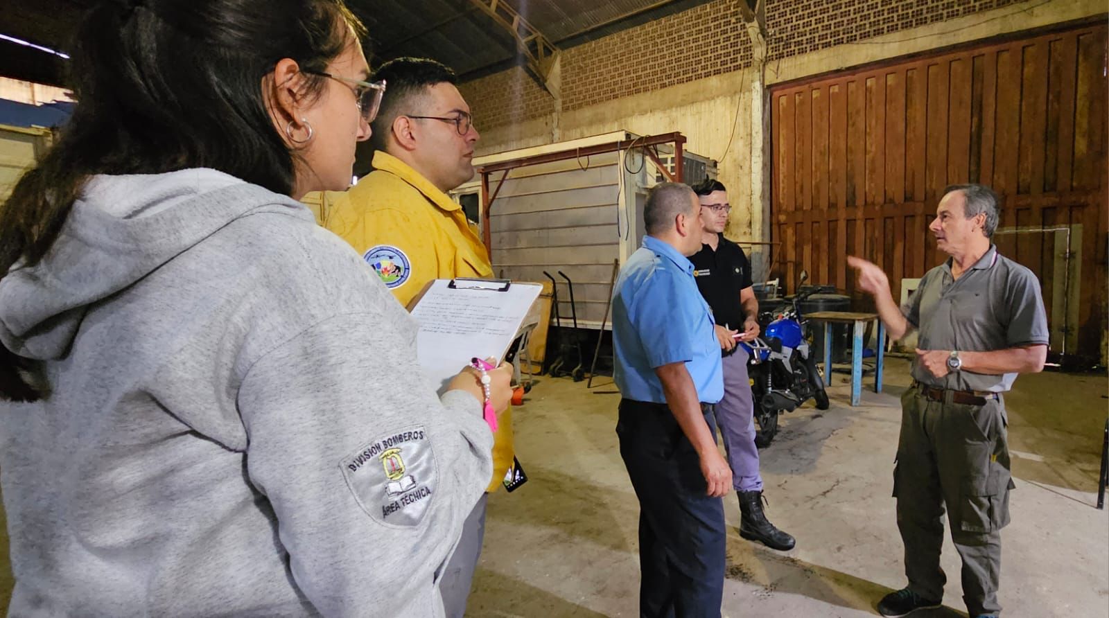 BOMBEROS DE LA POLICÍA DEL CHACO INSPECCIONARON LAS INSTALACIONES DE LA APA