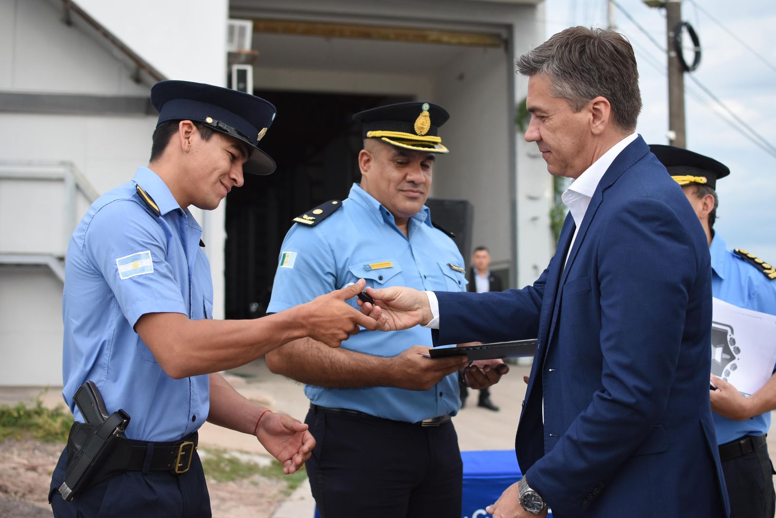 ZDERO ENTREGÓ VEHÍCULOS RECUPERADOS DE LA GESTIÓN ANTERIOR, A DEPENDENCIAS POLICIALES