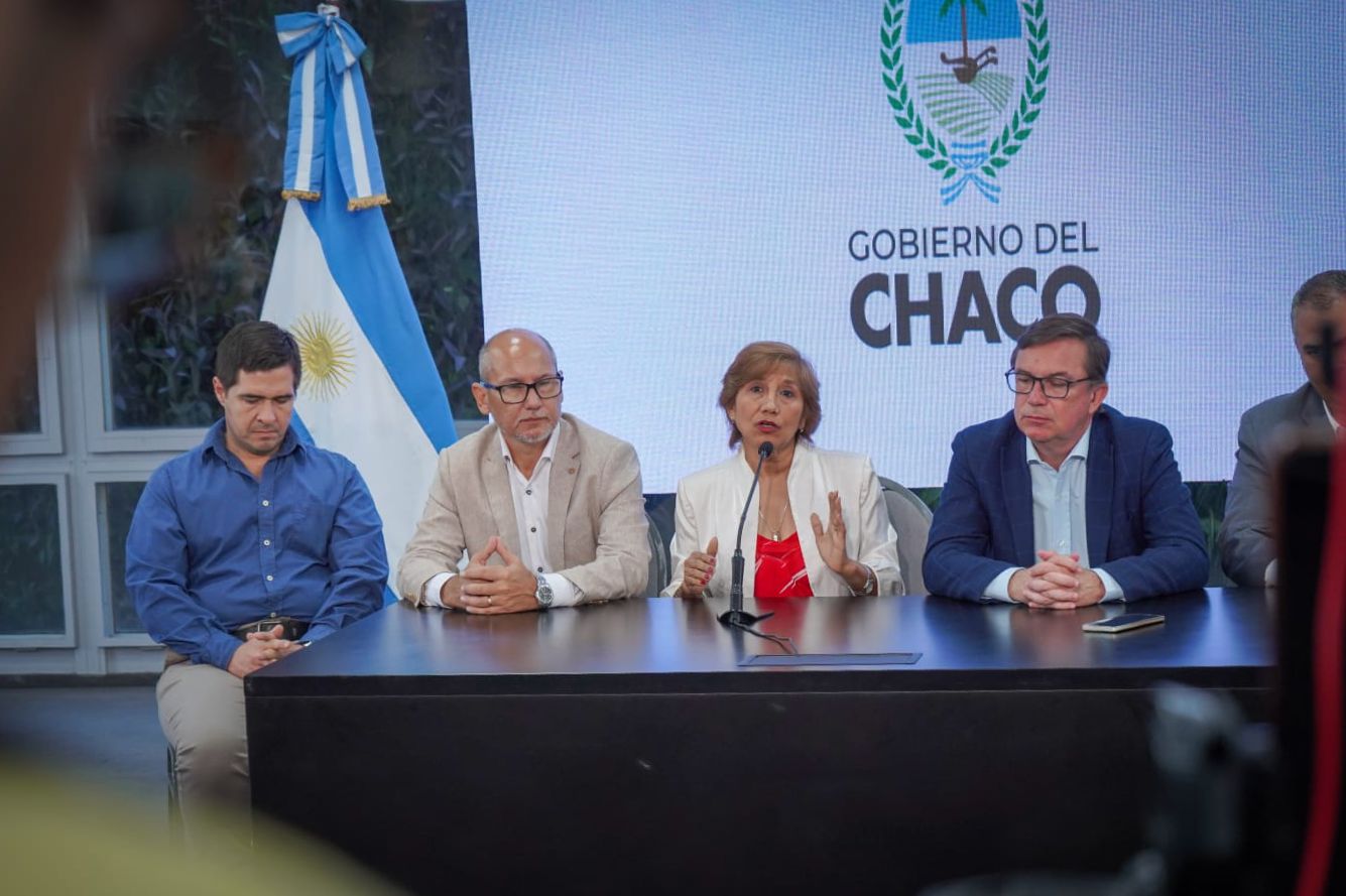 IAFEP Y EL IPDUV FIRMARON UN CONVENIO PARA RELEVAR LA SITUACIÓN HABITACIONAL Y HABILITARON UNA LÍNEA DE DENUNCIAS