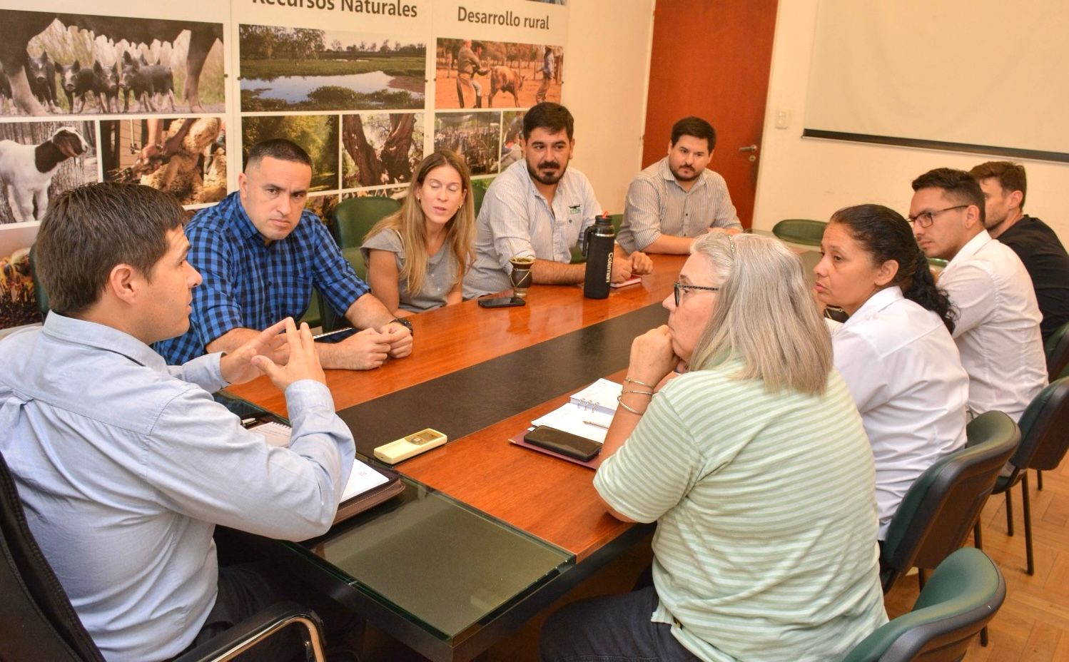EL MINISTERIO DE PRODUCCIÓN Y EL INTI FORTALECEN VÍNCULOS PARA AVANZAR EN LA CAPACITACIÓN A PRODUCTORES APÍCOLAS DE LA PROVINCIA