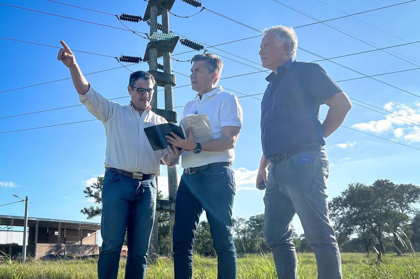 EL GOBIERNO PROVINCIAL GESTIONA EL AVANCE DE OBRAS DE ENERGÍA PARA UN AMPLIO SECTOR DEL CHACO
