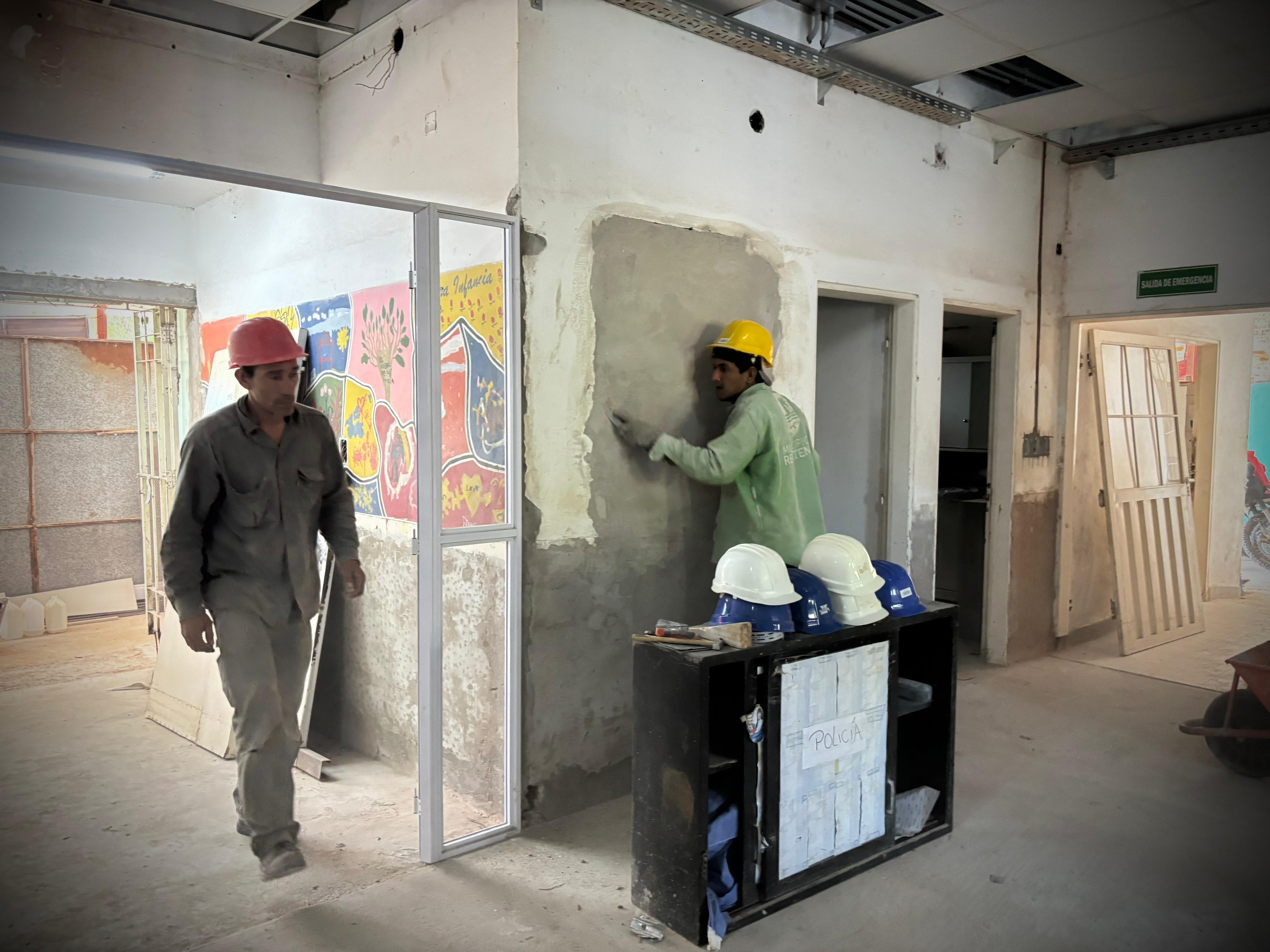 AVANZA LA OBRA DE REFACCIÓN Y AMPLIACIÓN DEL CENTRO DE SALUD DE VILLA RÍO NEGRO