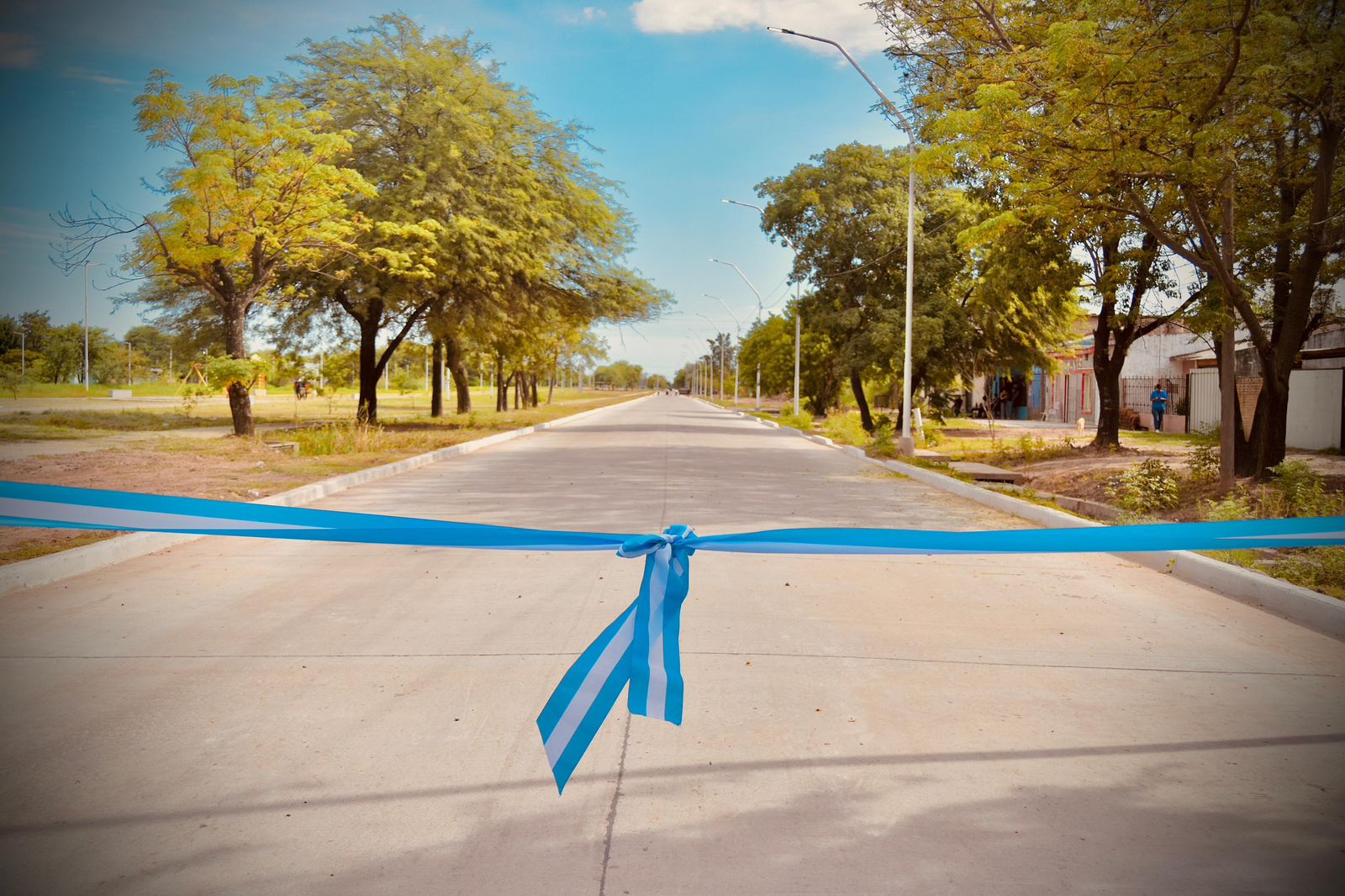 SÁENZ PEÑA: SE INAUGURARON NUEVAS CUADRAS DE PAVIMENTO EN EL BARRIO SARMIENTO Y EN LA AVENIDA ESPAÑA