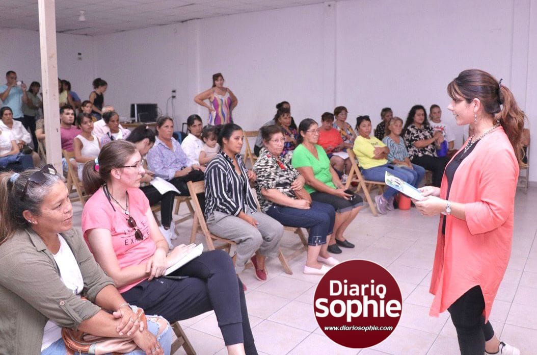 PRODUCCIÓN PREPARA EL PROGRAMA INTEGRAL EMPRENDE ROSA, EN EL MARCO DEL MES DE LA MUJER