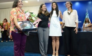 Alejandra Zacarías fue elegida Mujer Destacada del Año