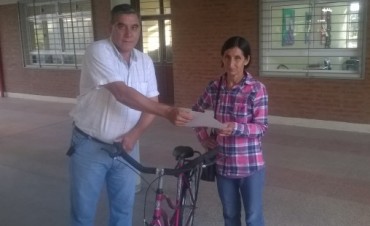 Programa Aporte para la Movilidad- EFA N° 1 Entrega Bicicleta.
