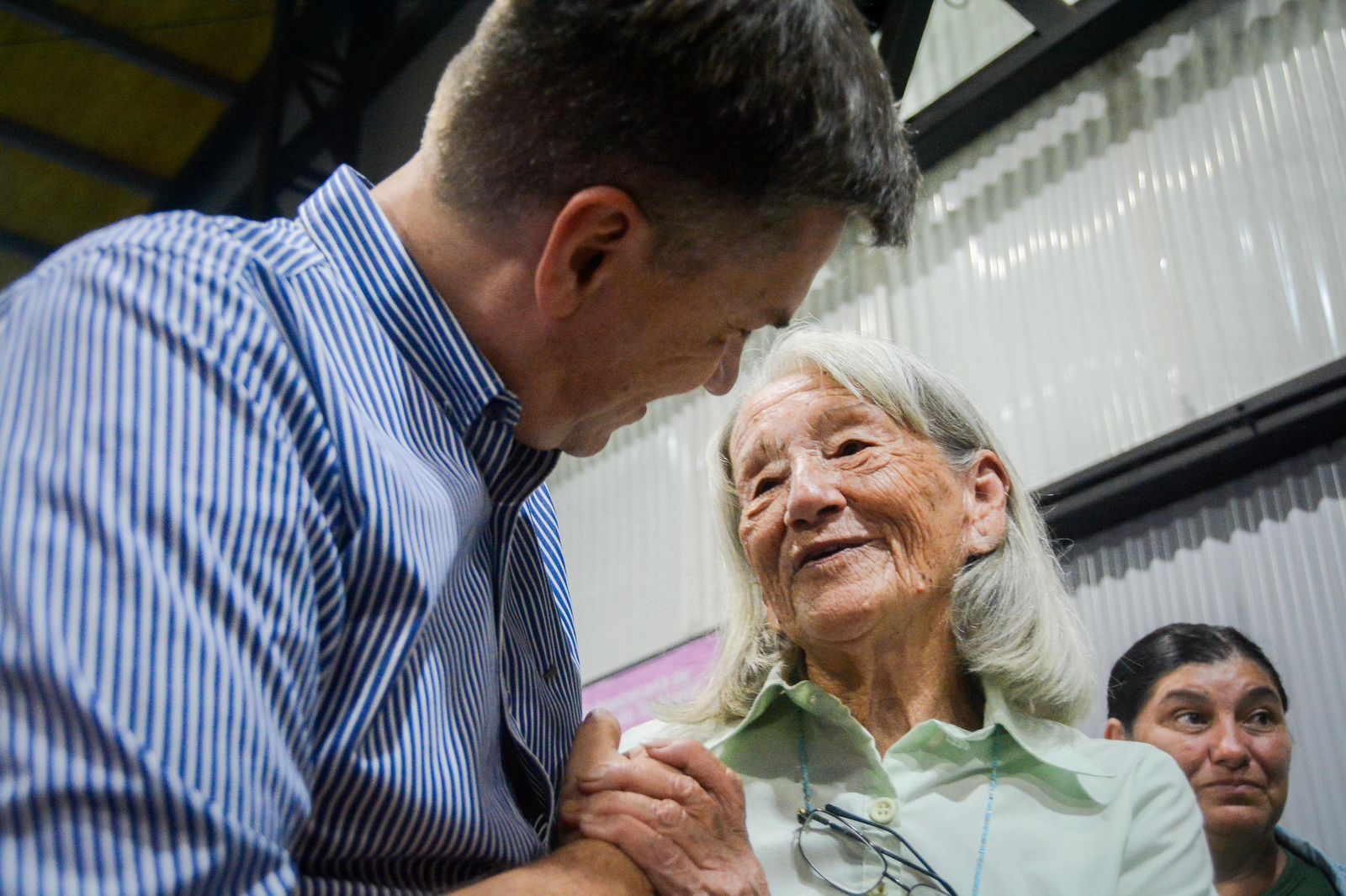 ZDERO ENTREGÓ TÍTULOS DE PROPIEDAD A 154 FAMILIAS DE RESISTENCIA, FONTANA Y BARRANQUERAS