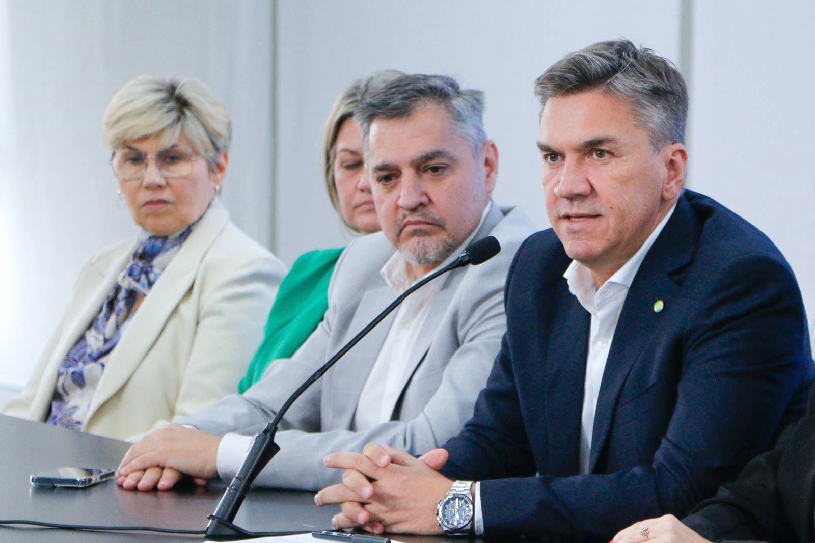 EL GOBERNADOR ZDERO PRESENTÓ UNA LÍNEA DE CRÉDITO PARA EMPRESAS CONSTRUCTORAS, A FIN DE TERMINAR LAS OBRAS PÚBLICAS EN LA PROVINCIA