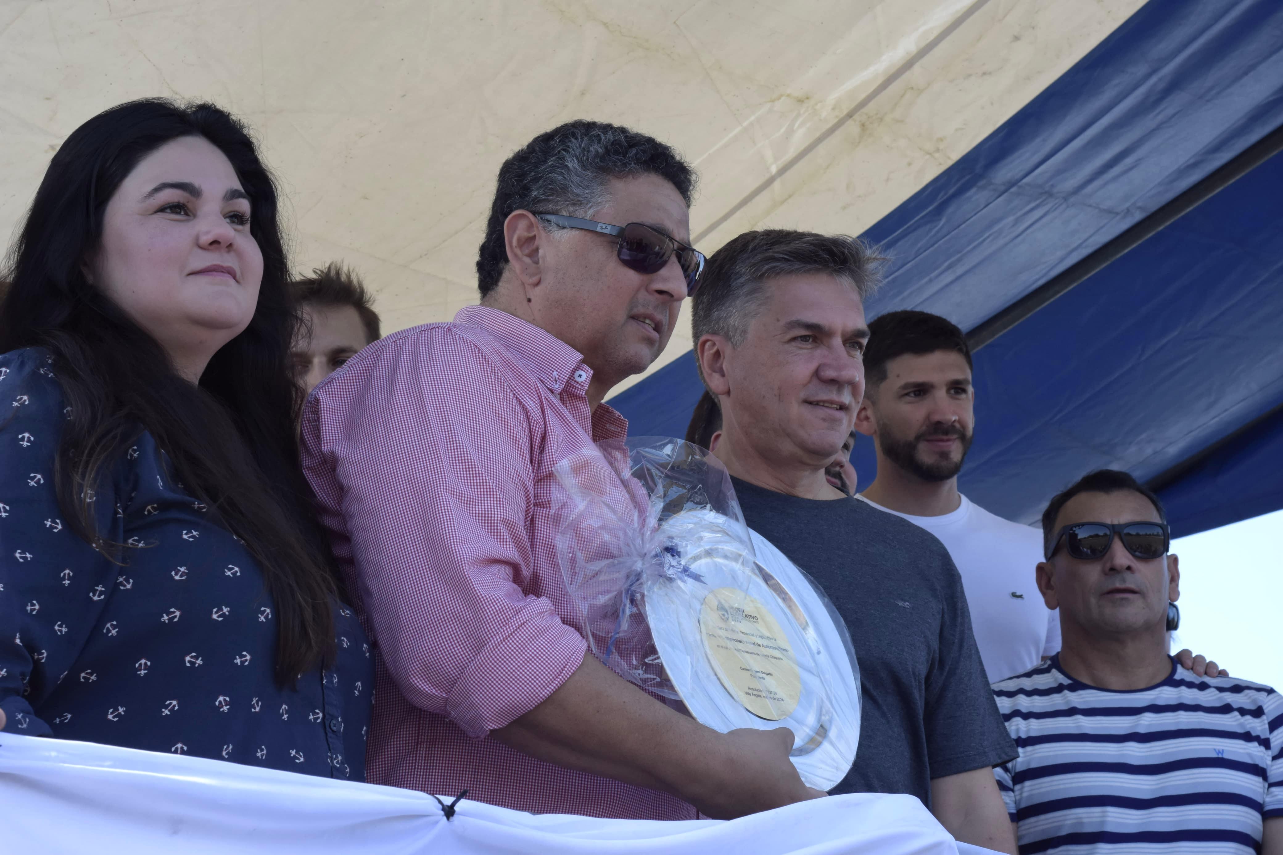 VILLA ÁNGELA: EL GOBERNADOR ACOMPAÑÓ EL CAMPEONATO DE AUTOMOVILISMO