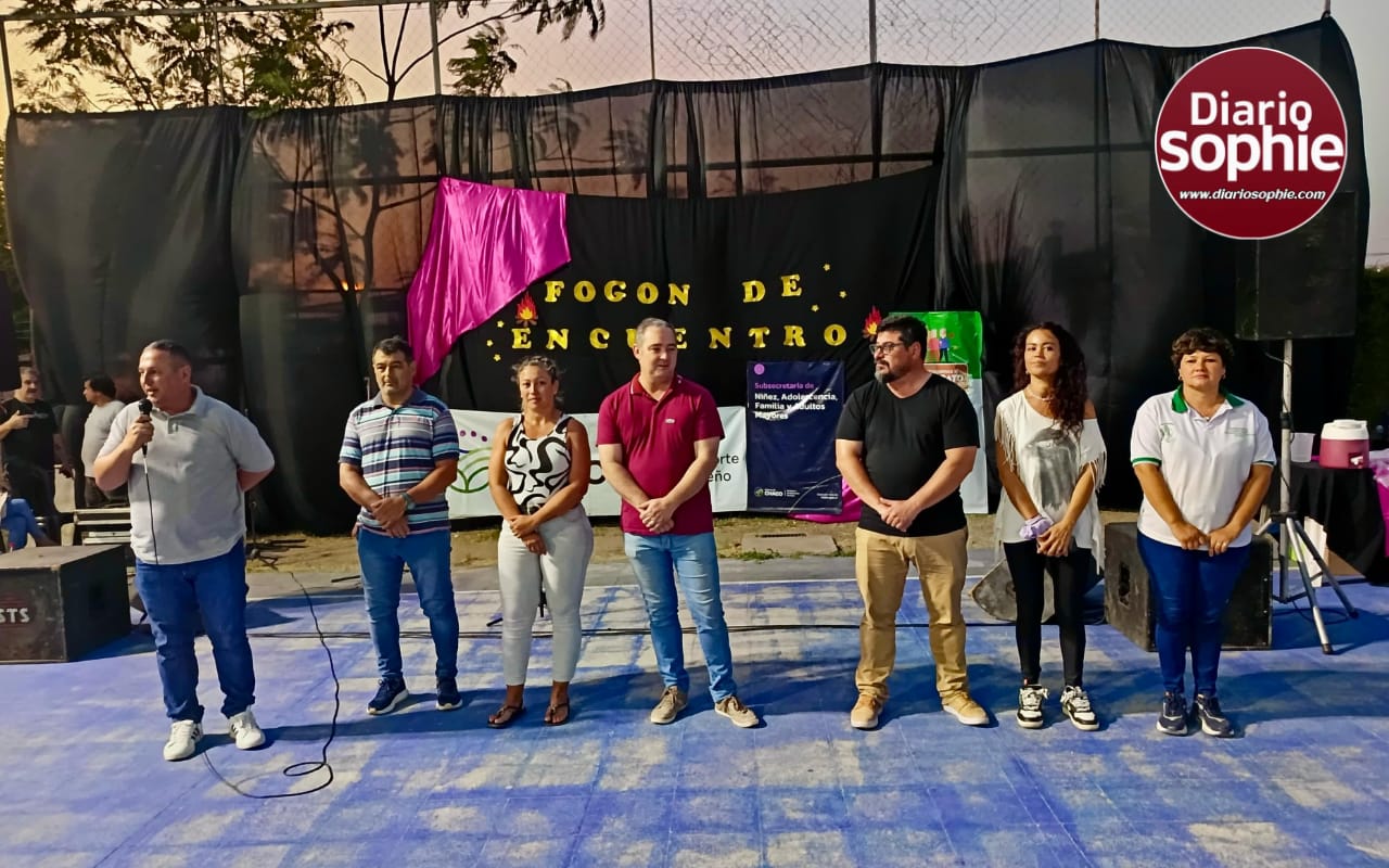 ADULTOS MAYORES: PRIMER FOGÓN DEL ENCUENTRO EN EL POLIDEPORTIVO JAIME ZAPATA