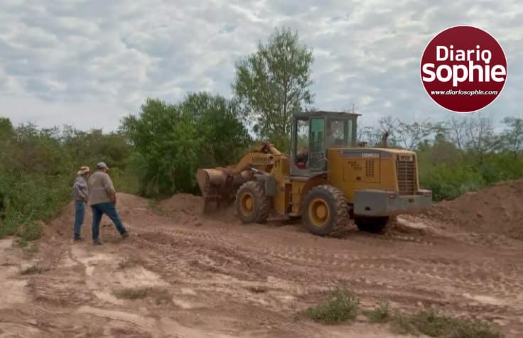 EL IMPENETRABLE: SAMEEP REALIZA TRABAJOS PARA QUE EL CRECIMIENTO DEL RÍO BERMEJO NO AFECTE LA POTABILIZACIÓN DE LA PLANTA DE EL PINTADO