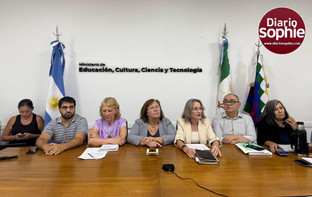 EDUCACIÓN: AUTORIDADES Y MIEMBROS  DE LAS JUNTAS DE CLASIFICACIÓN SE REUNIERON POR LA IMPLEMENTACIÓN DE TÍTULOS DIGITALES