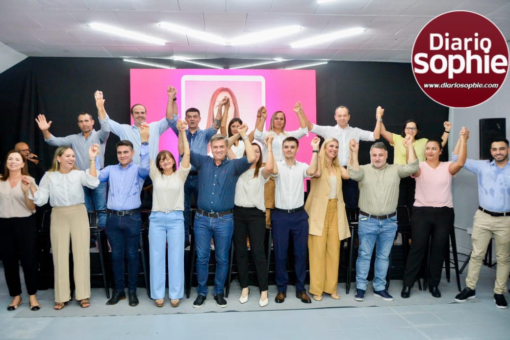 EL GOBERNADOR ZDERO PRESENTÓ A LOS CANDIDATOS A DIPUTADOS PROVINCIALES DE “CHACO PUEDE + LA LIBERTAD AVANZA”: “ESTA ALIANZA ES PARA TERMINAR CON LOS TÓXICOS DE LA POLÍTICA”