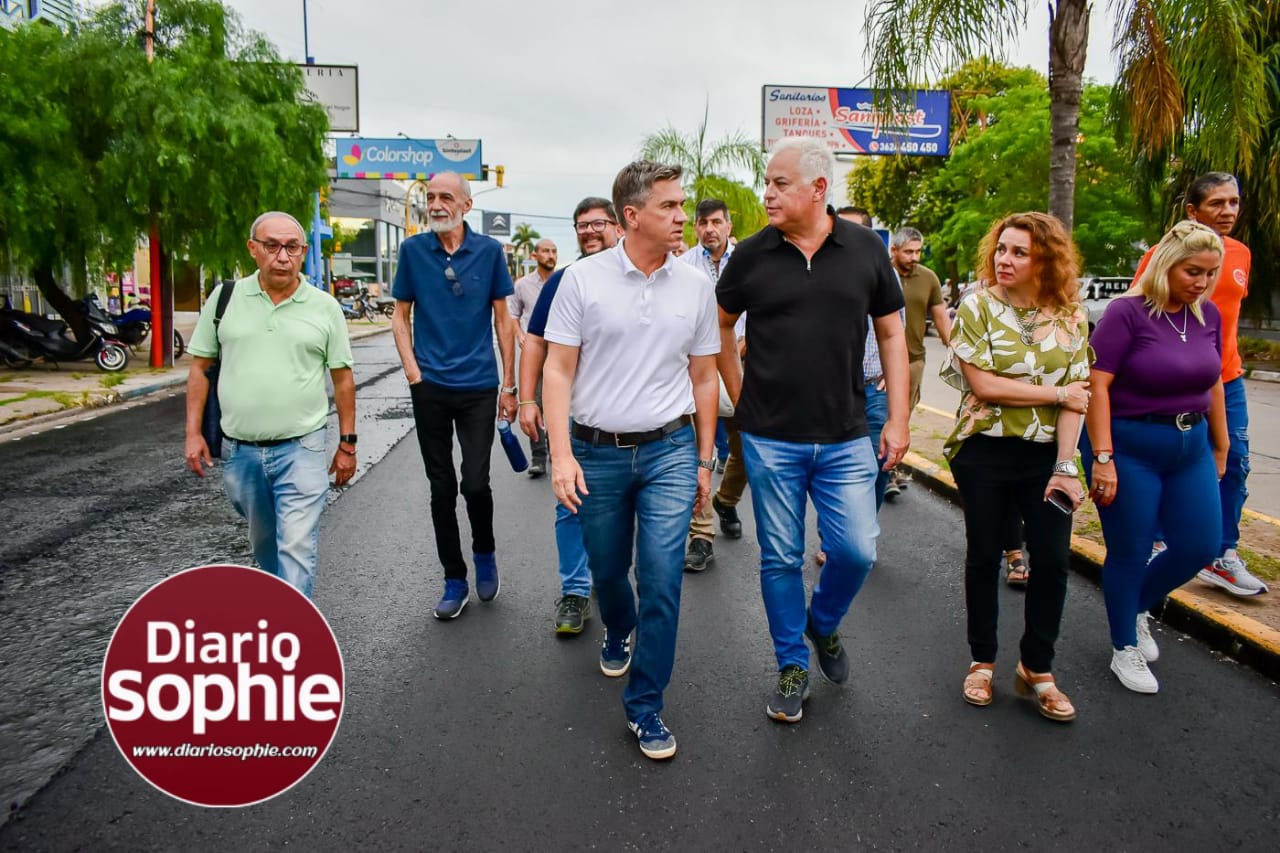 AV. 25 DE MAYO: EL GOBERNADOR ZDERO SUPERVISÓ EL AVANCE DEL SEGUNDO TRAMO DE REPAVIMENTACIÓN