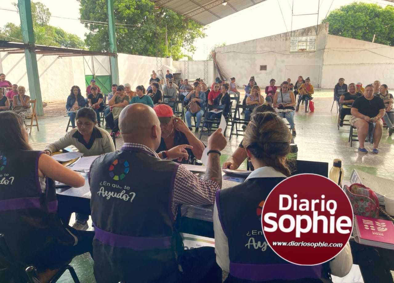 LA LEONESA: OPERATIVO DE DESARROLLO HUMANO JUNTO A IPRODICH PARA ATENDER DEMANDAS DE LOS VECINOS