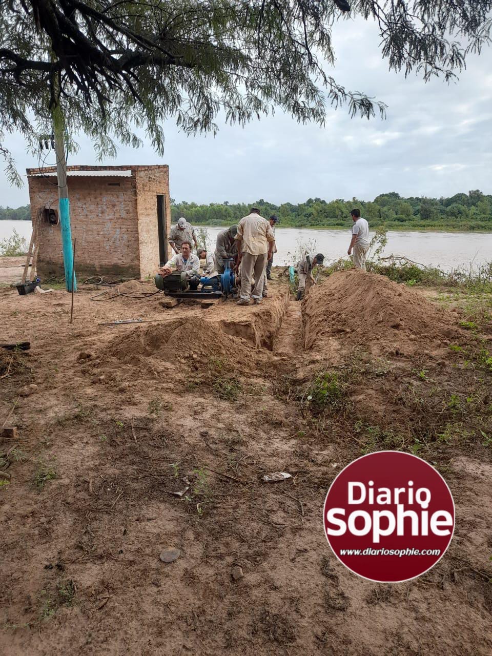 CRECIDA DEL RÍO BERMEJO: SAMEEP EJECUTA ACCIONES PARA MANTENER EL FUNCIONAMIENTO DE LA PLANTA POTABILIZADORA DE EL SAUZALITO