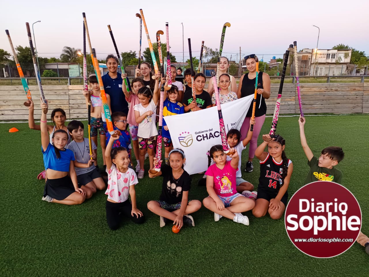 PARQUE URBANO TIRO FEDERAL: CLASES GRATUITAS DE HOCKEY