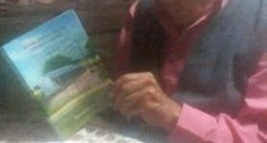 PUERTO VILELAS: SILVESTRE “SILVER” OLIVAREZ PRESENTA SU SEGUNDA CREACIÓN LITERARIA