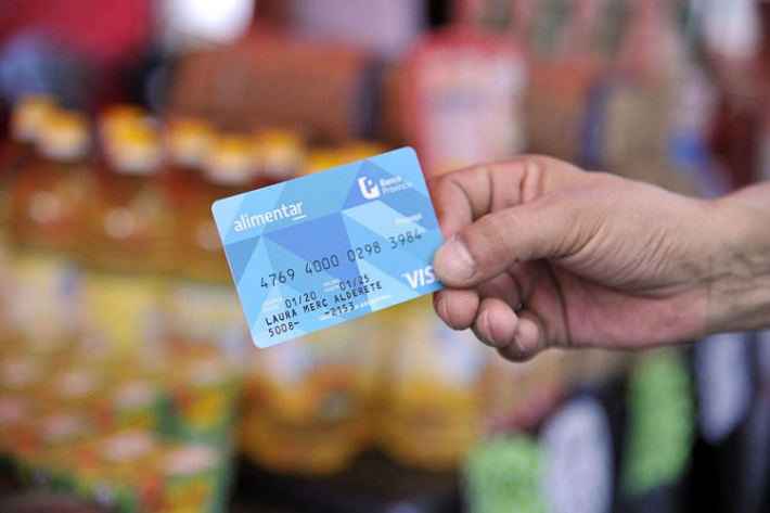 Se adelanta la carga de las tarjetas Alimentar para mañana