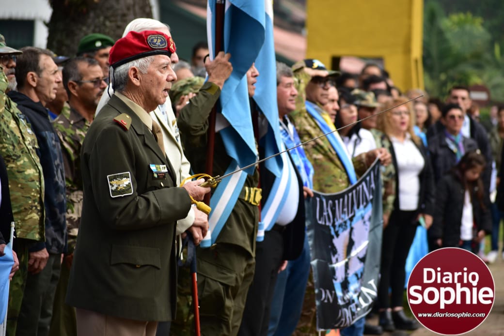 2 DE ABRIL: EL GOBERNADOR ZDERO ENCABEZÓ EL ACTO CENTRAL A 43 AÑOS DE LA GESTA DEL ATLÁNTICO SUR.