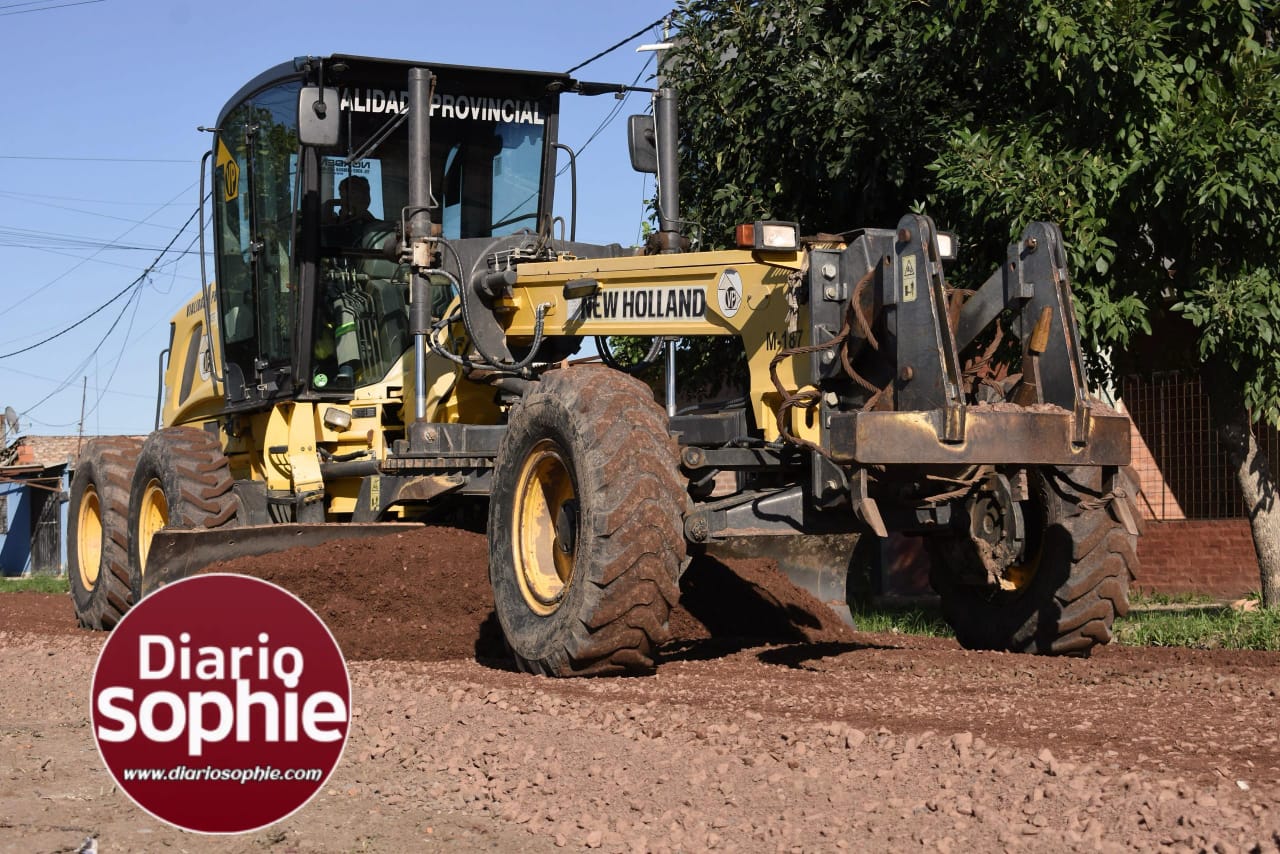 RESISTENCIA: CAROLINA MEIRIÑO, SECRETARIA GENERAL DE GOBIERNO, CONSTATÓ EL AVANCE DE OBRAS DE LAS CALLES PADRE CERQUEIRA Y BOGOTÁ