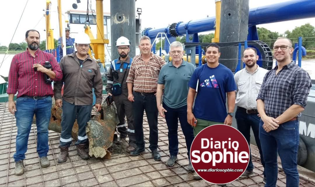 Riacho Barranqueras: Equipos técnicos de la APA supervisaron tareas de dragado en la zona del muelle de YPF