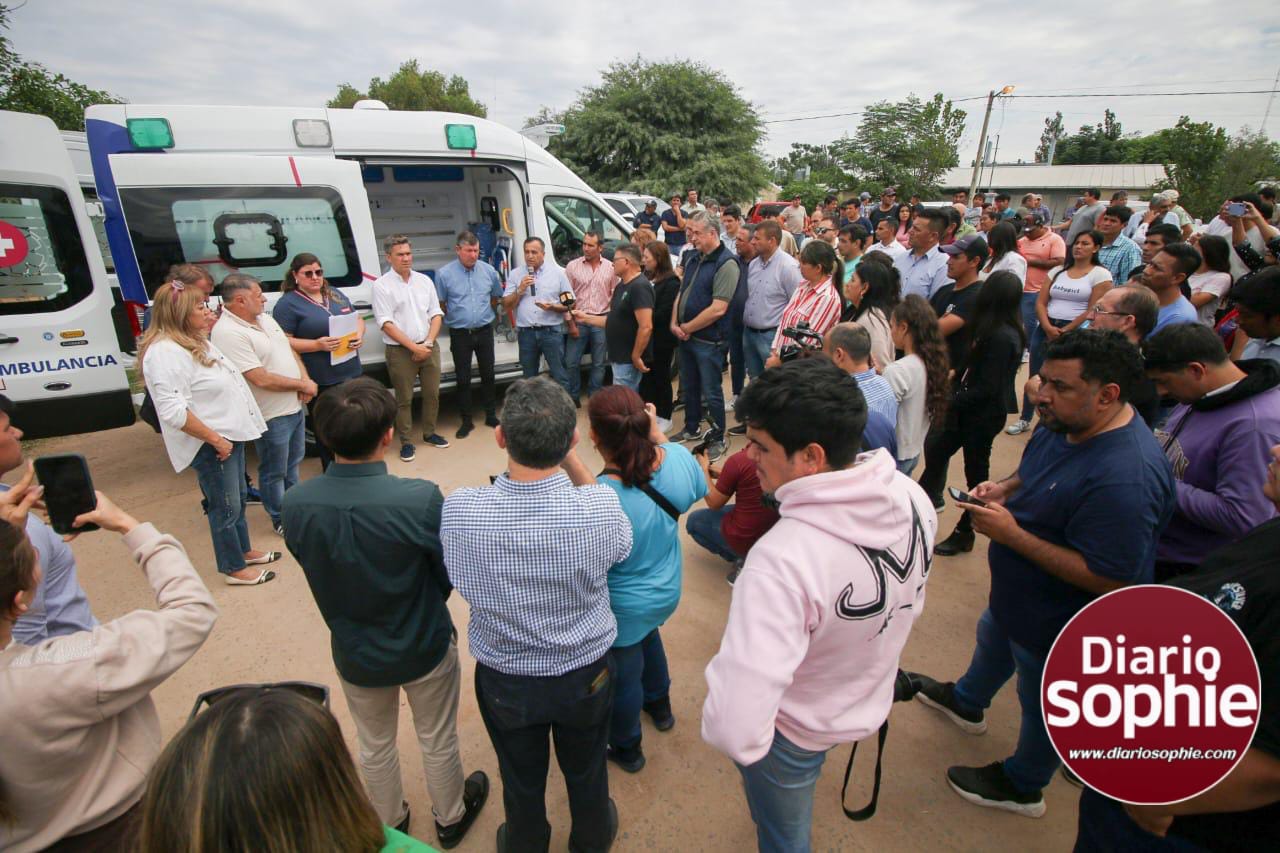 VILLA RÍO BERMEJITO: NUEVA ENTREGA DE AMBULANCIA PARA REFORZAR LA SALUD