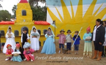 Acto 25 de mayo- Fuerte Esperanza 2015