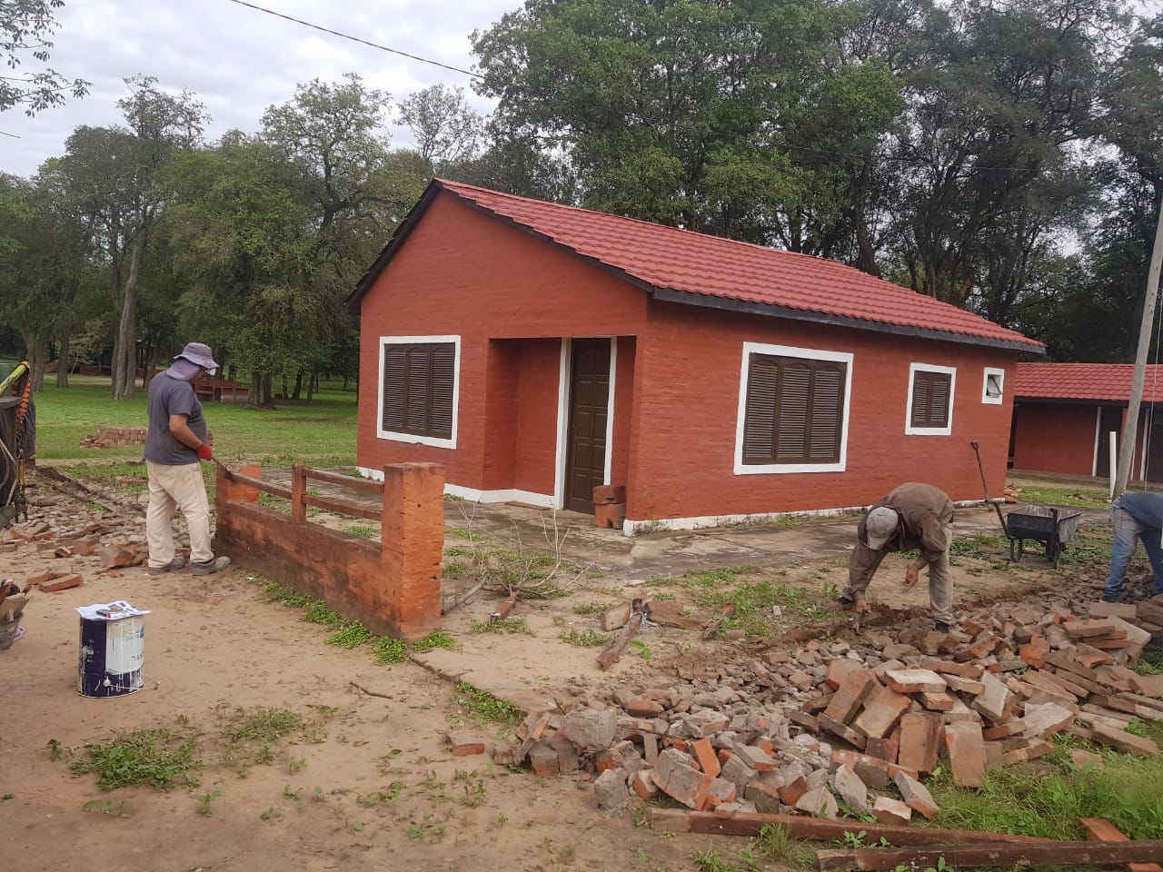 EL GOBIERNO PROVINCIAL COMENZÓ LAS OBRAS PARA MEJORAR LA INFRAESTRUCTURA DE LOS PARQUES PROVINCIALES DE FUERTE ESPERANZA, LORO HABLADOR Y PAMPA DEL INDIO