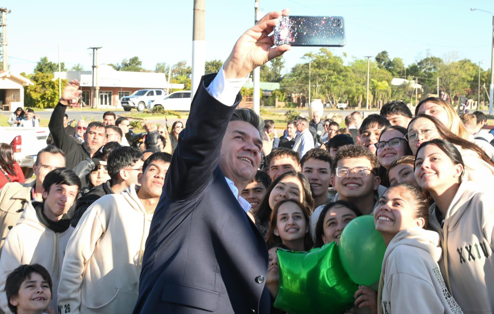 LAS BREÑAS: ZDERO FUE RECIBIDO POR ESTUDIANTES SECUNDARIOS DE LAS PROMOS 2024