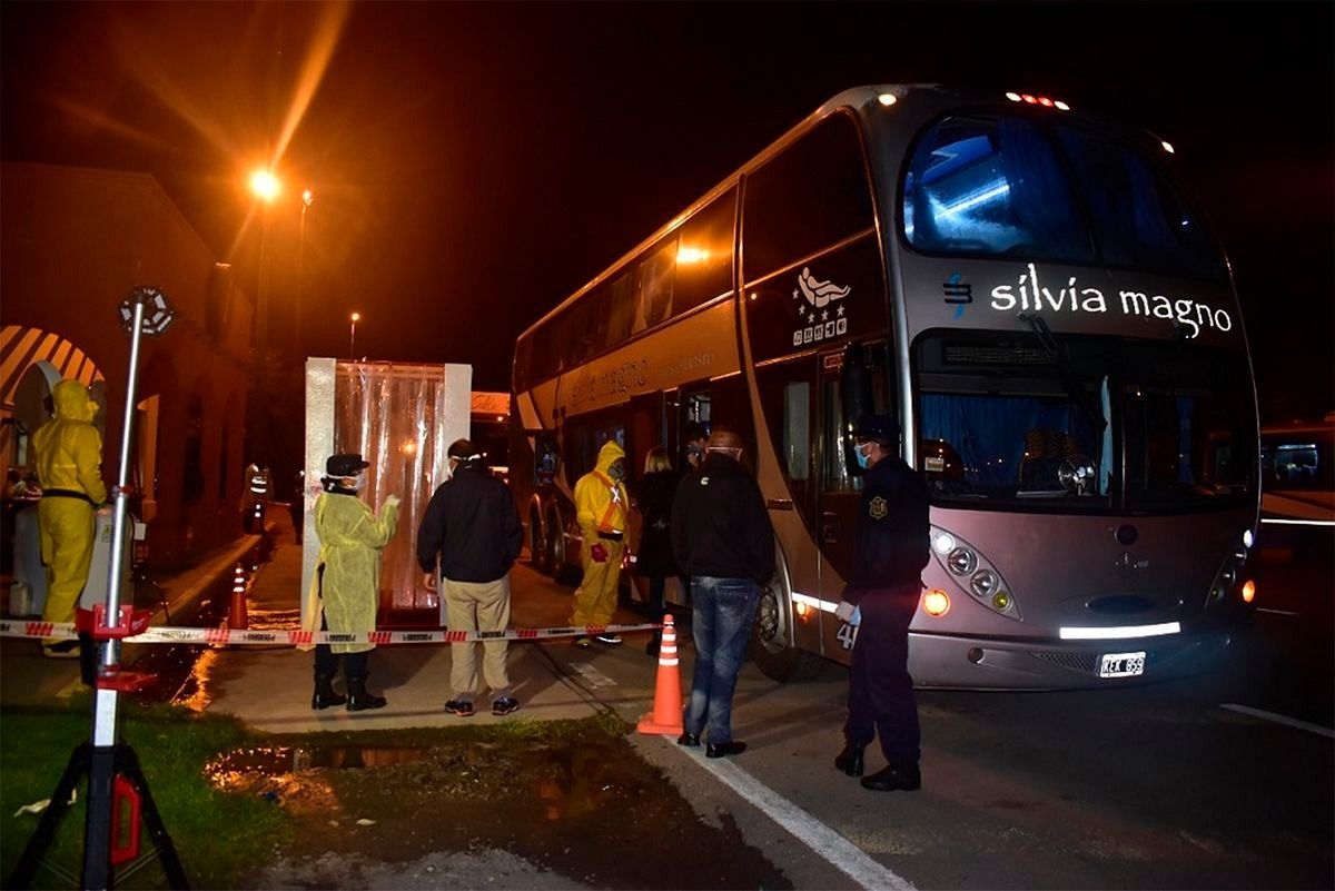 Repatriada salteña se enamoró del policía que le tomó los datos: 