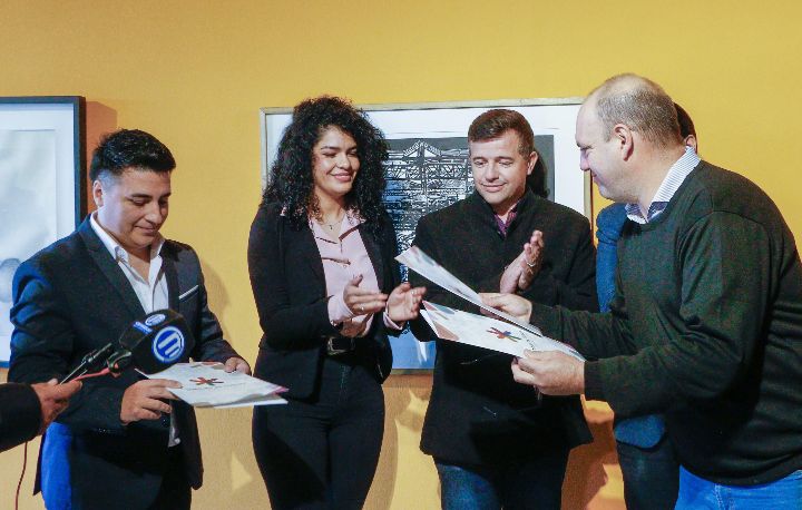 EL GOBIERNO PROVINCIAL DISTINGUIÓ A CHAQUEÑOS NOMINADOS AL MARTÍN FIERRO FEDERAL