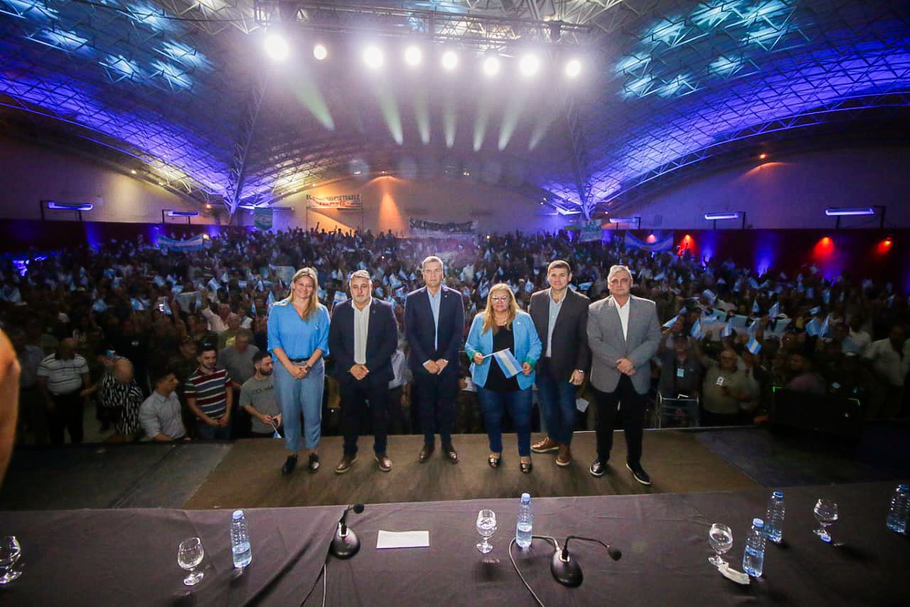 DÍA DE LA AFIRMACIÓN DE LOS DERECHOS ARGENTINOS SOBRE MALVINAS: EL GOBERNADOR FIRMÓ UN ACUERDO QUE BENEFICIA A SOLDADOS CONTINENTALES