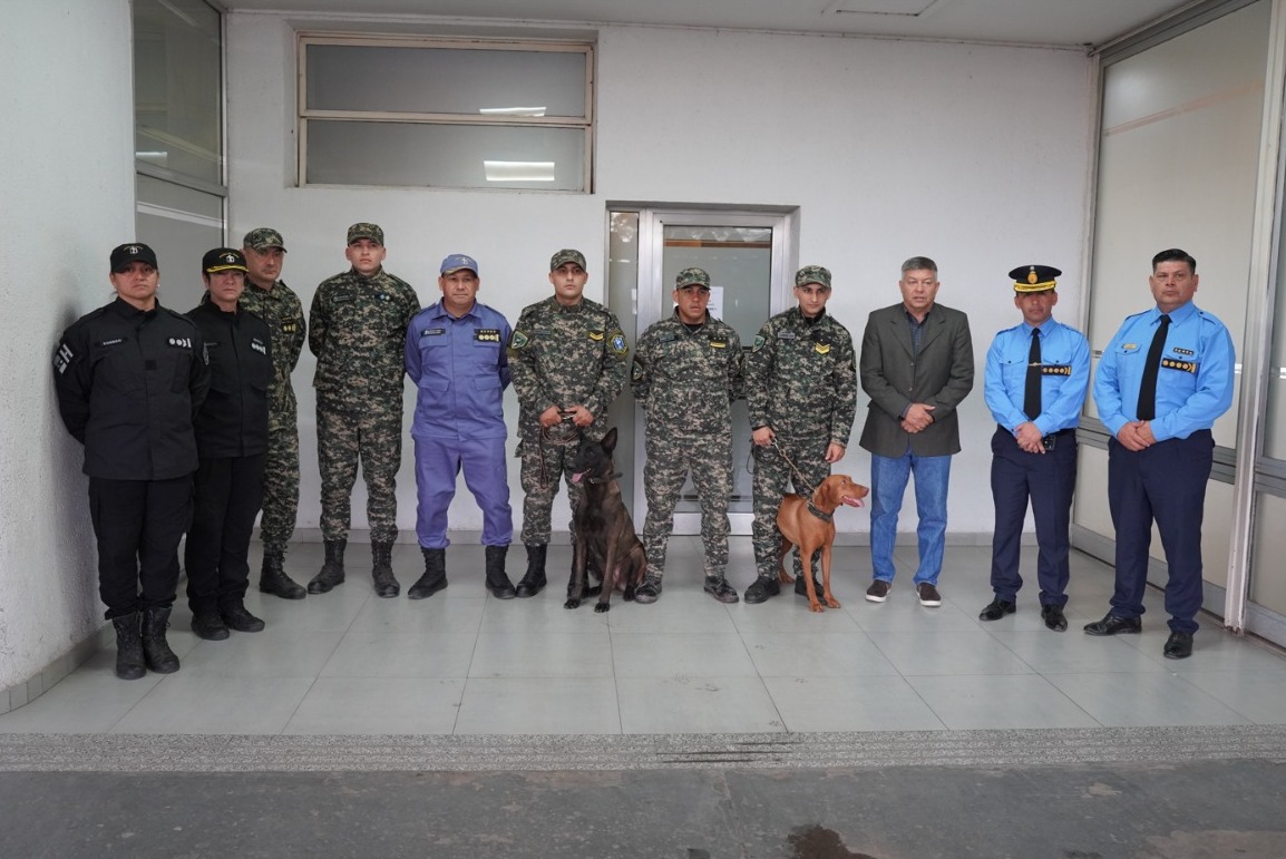 ESTE MEDIO DÍA  LA POLICÍA DEL CHACO ENVIÓ UN EQUIPO A COLABORAR CON LA BÚSQUEDA DE LOAN EN CORRIENTES