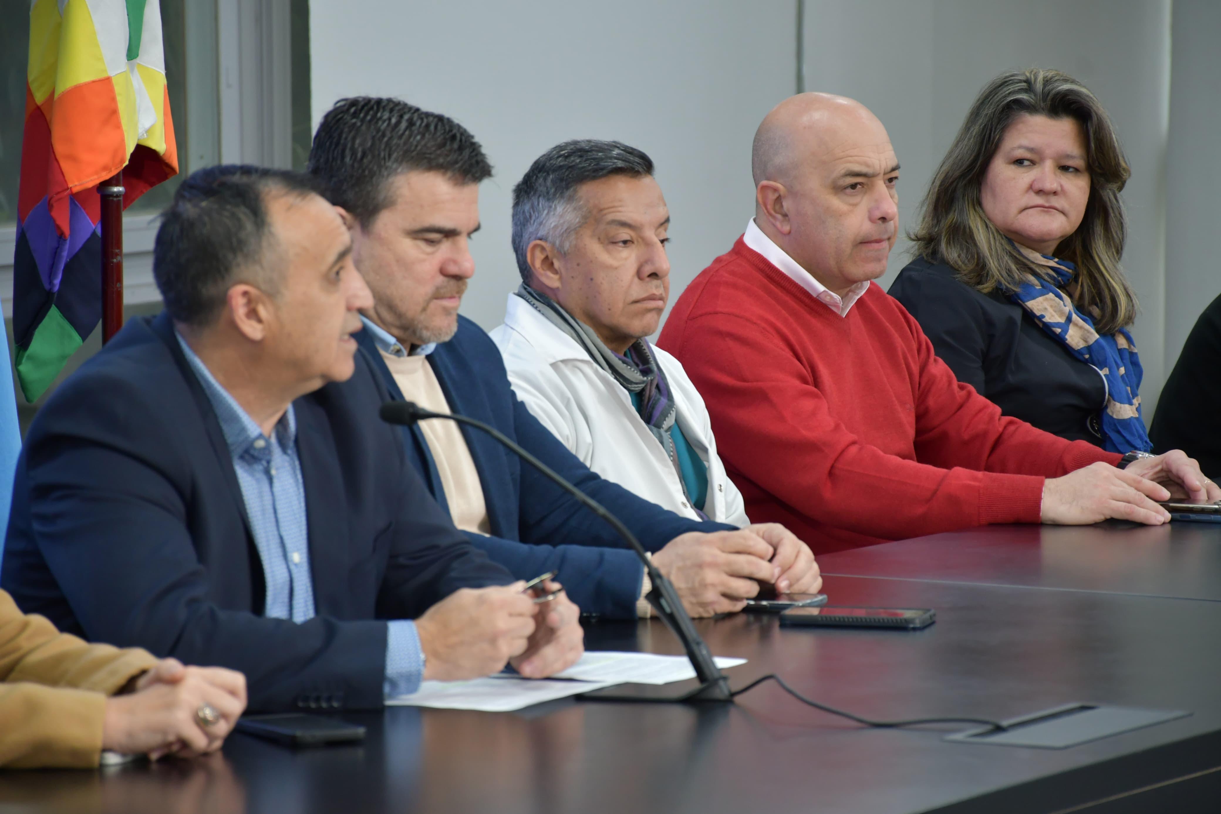 ANTE LA APARICIÓN DE SÍNTOMAS RESPIRATORIOS: SALUD RECOMIENDA EL USO DE BARBIJO EN ESTABLECIMIENTOS SANITARIOS