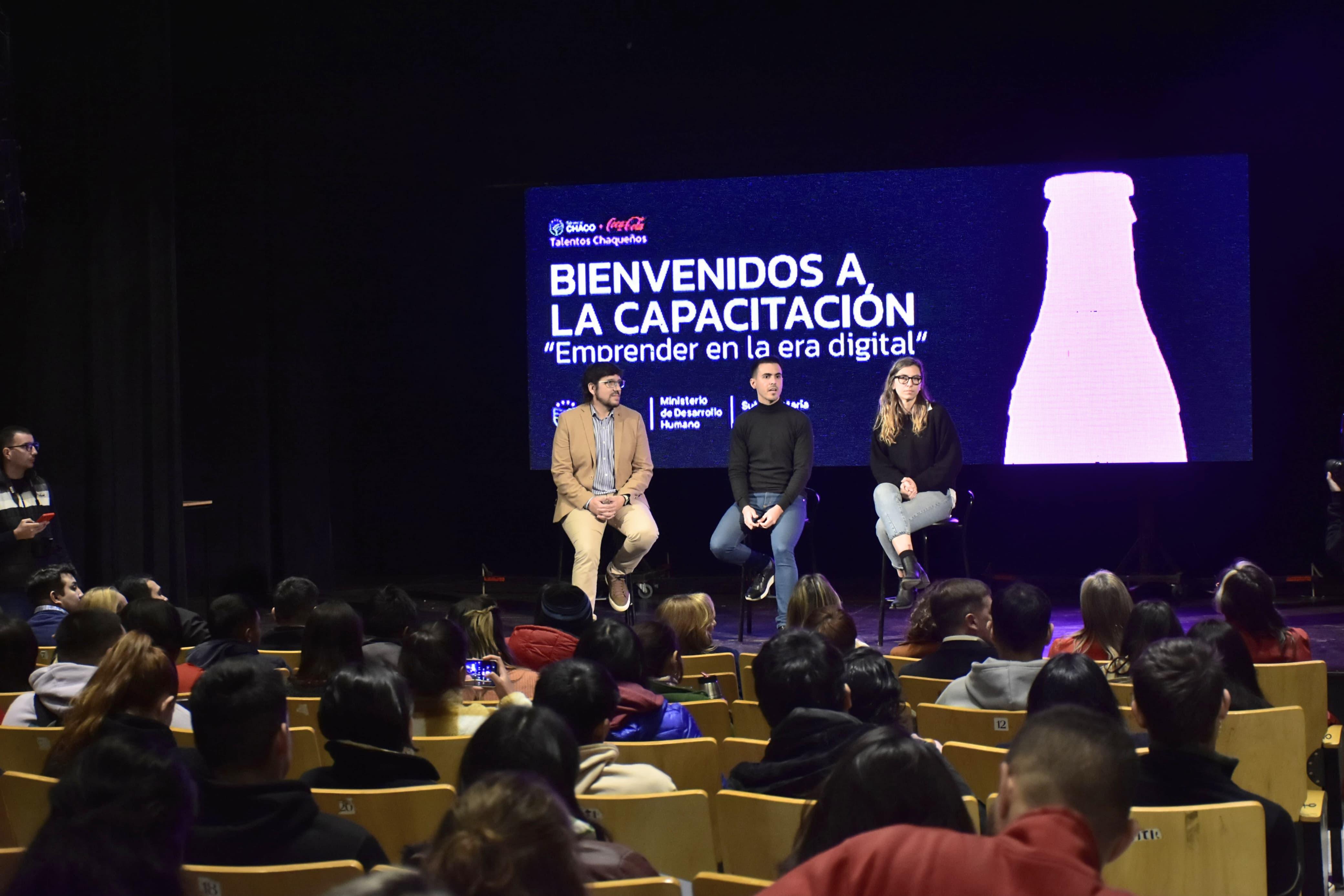 EMPRENDER EN LA ERA DIGITAL: EL GOBIERNO PROVINCIAL Y COCA COLA CAPACITAN DE MANERA GRATUITA A MÁS DE 2000 JÓVENES