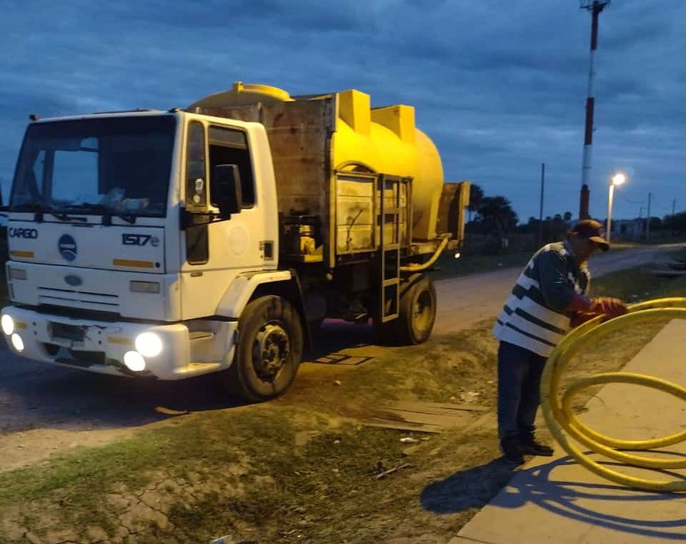 ENRIQUE URIEN: SAMEEP CONTINÚA CON LA ASISTENCIA DE AGUA POTABLE