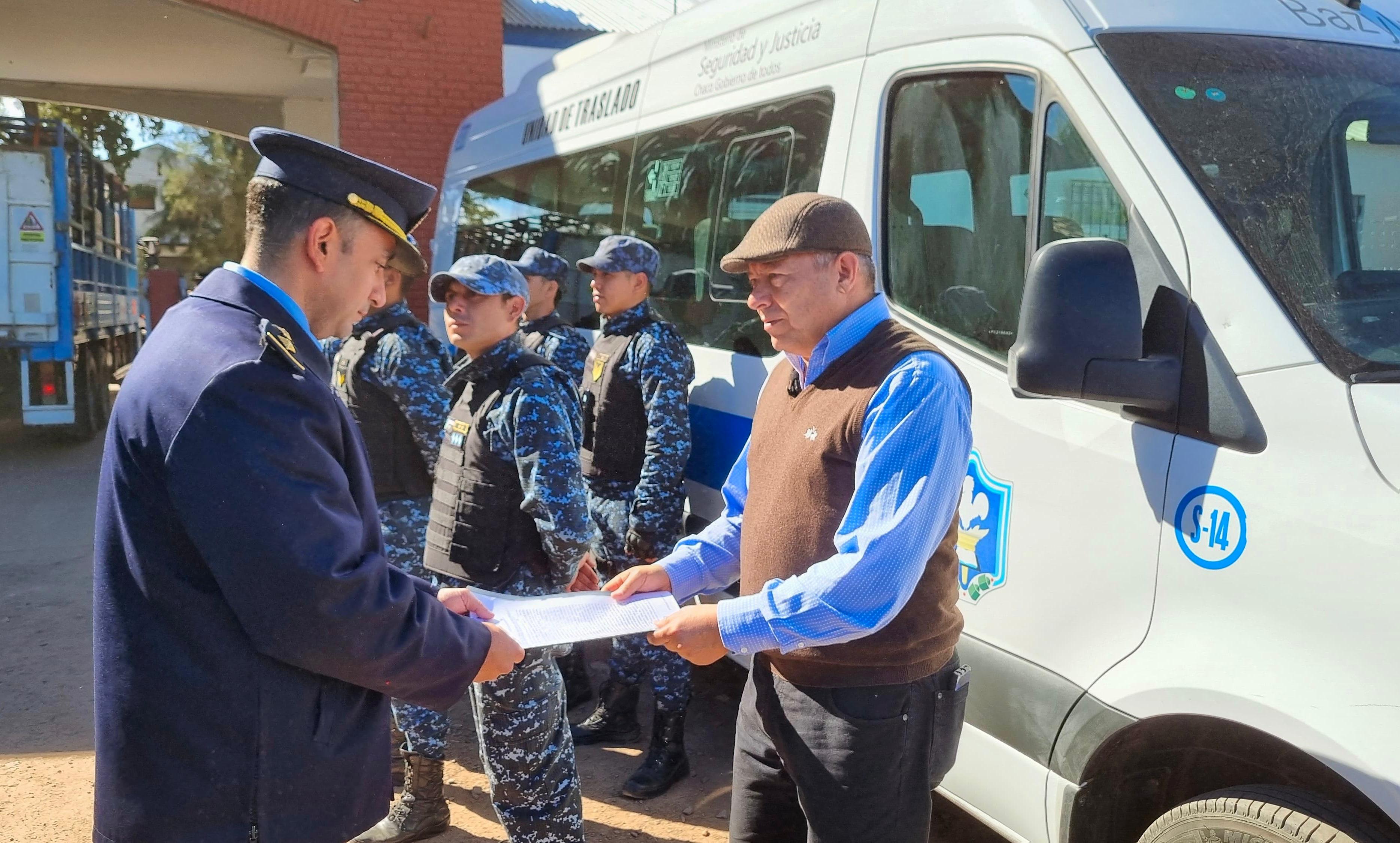 EL GOBIERNO PROVINCIAL ENTREGÓ MÓVILES A LA POLICÍA EN EL INTERIOR Y HABILITÓ LA UNIDAD HOSPITALARIA EN SAN MARTÍN