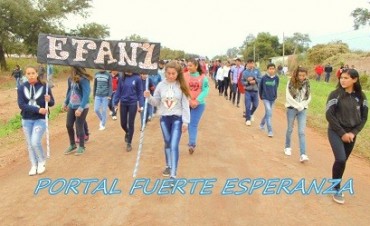 Bicentenario de la Independencia - Marcha Cívico-Escolar en Fuerte Esperqanza