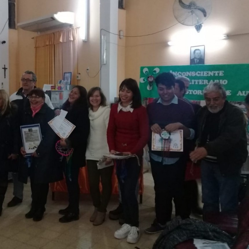 INCONSCIENTE LITERARIO CON HISTORIA DE AUTOR 