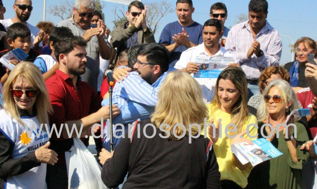 Capitanich y Herrera Coparon la Plaza 20 de Junio