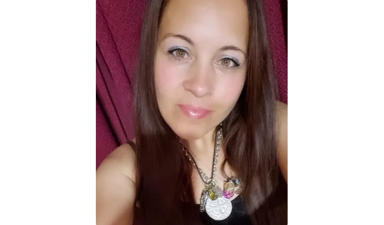 Condenaron a una mujer policía por aprovecharse sexualmente de un pibe de 15 años.