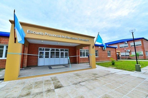 Alumno de la EPET 1 jugaba con una trincheta en la boca que le produjo una herida preocupante.