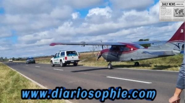 Encontraron una avioneta abandonada a orillas de la Ruta N12.