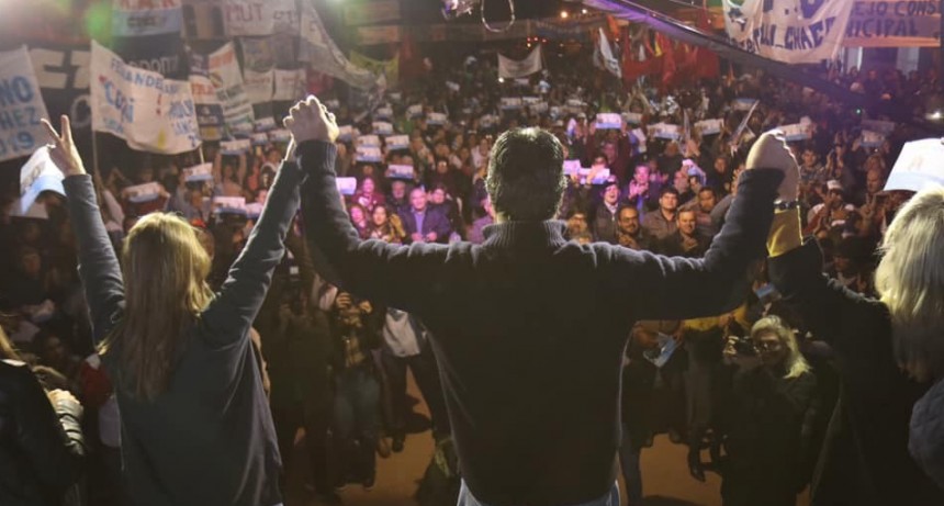Castelli: Capitanich, Multitudinaria Convocatoria en el Cierre de Campaña