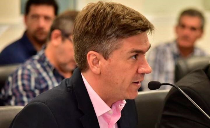 Enojo: Los docentes a la espera de la cláusula gatillo
