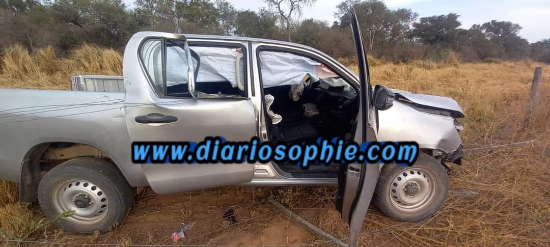 Fuerte Esperanza: Se Durmieron y destrozaron Camioneta del Estado